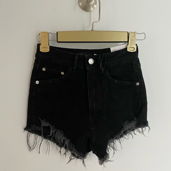 Zara Black Distressed Jean Shorts - Picture 5 of 6
